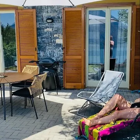 Pool, Terrasse Und Garten Mit Traumhafter Aussicht - Sunset View Apartment